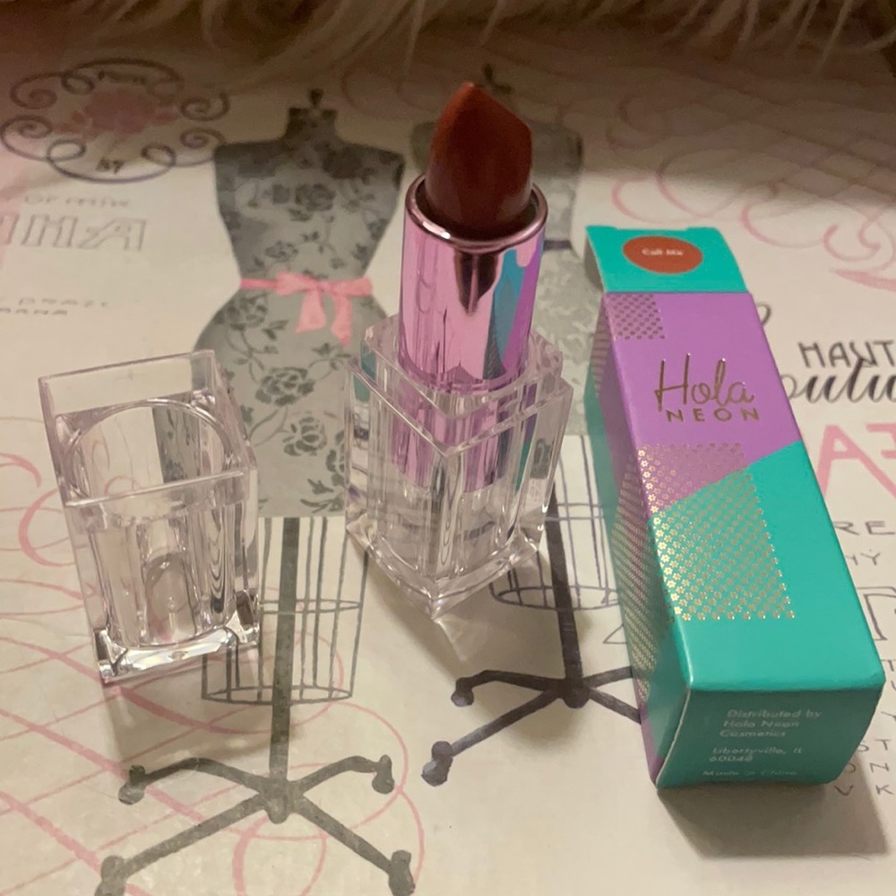 Hola neon lipstick in “ call me” NWT